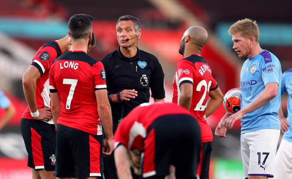 之间的张力 之间的张力